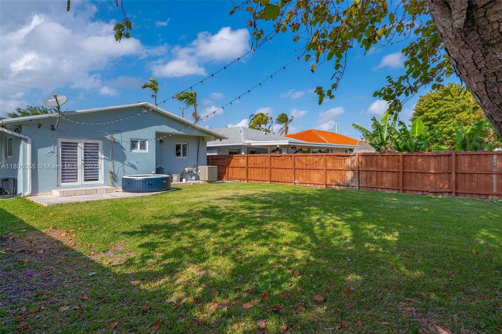 Small Image of 6432 SOUTH WEST 33RD ST, Miami Number 43