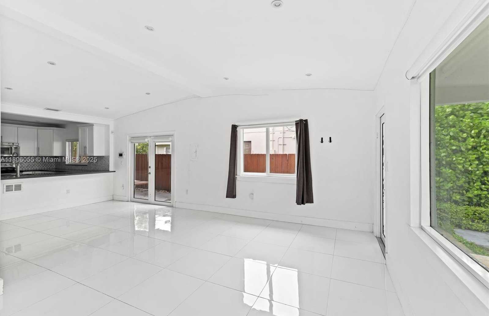 Small Image of 6432 SOUTH WEST 33RD ST, Miami Number 8