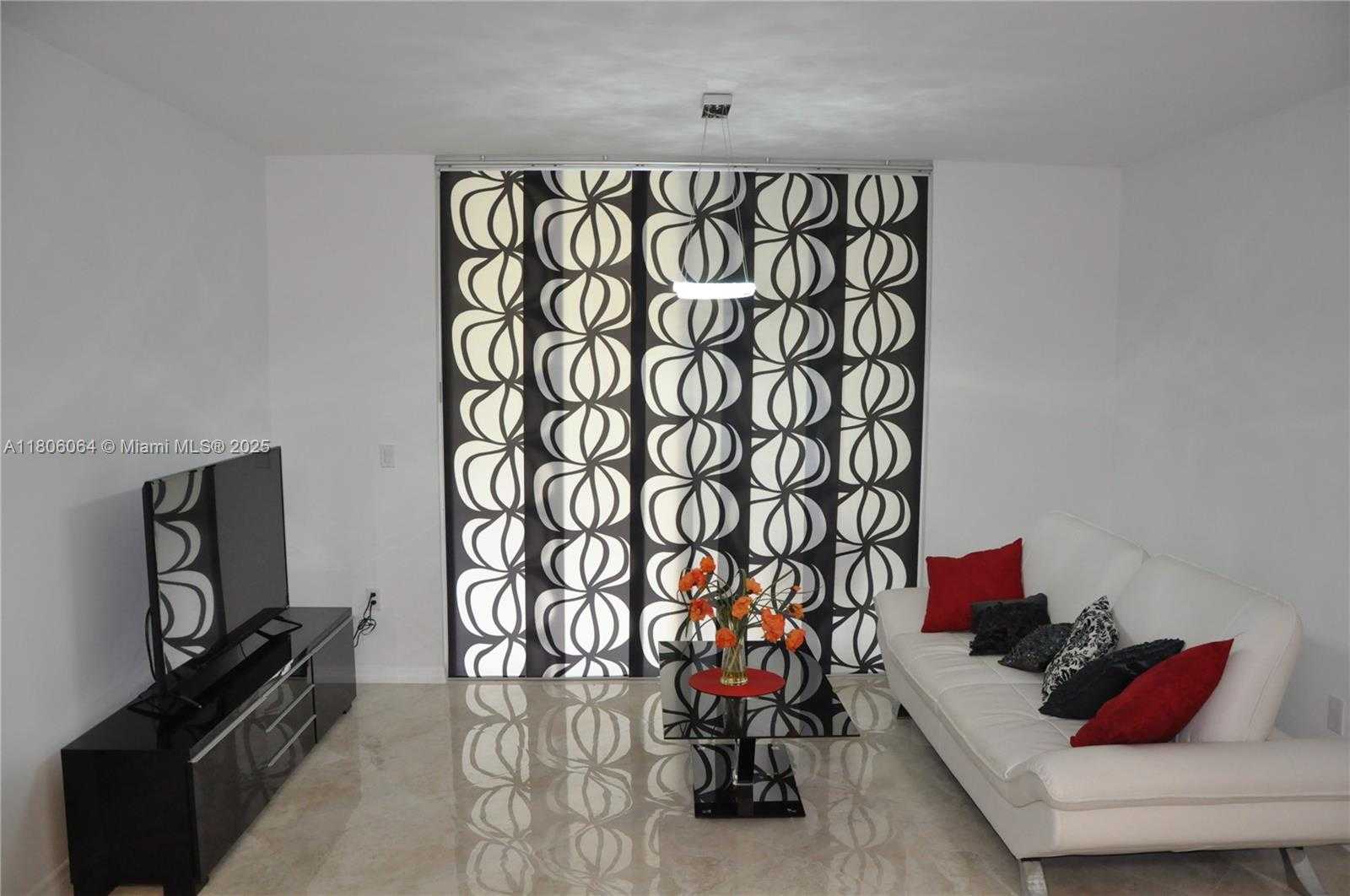 Small Image of 19801 EAST COUNTRY CLUB DR #4104, Aventura Number 2