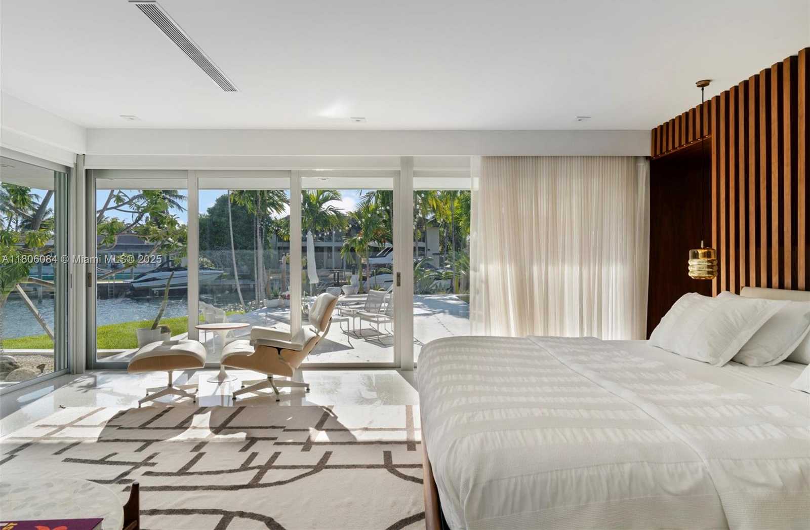 Small Image of 250 KNOLLWOOD DR, Key Biscayne Number 13