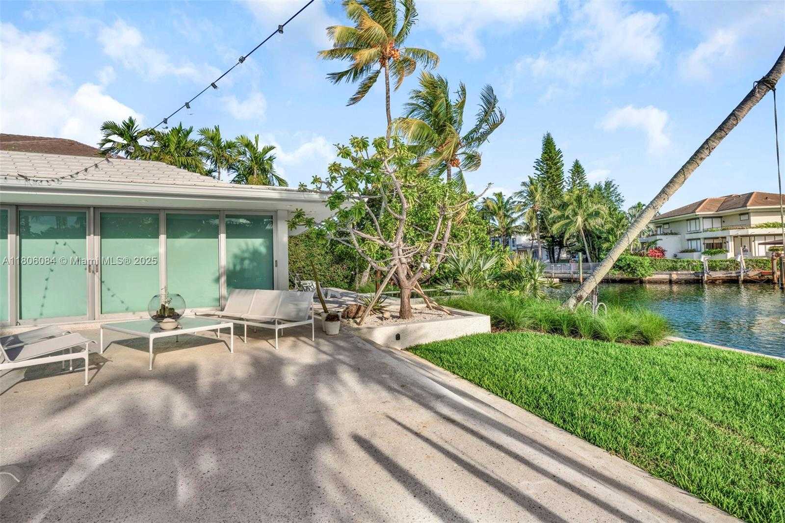 Small Image of 250 KNOLLWOOD DR, Key Biscayne Number 22