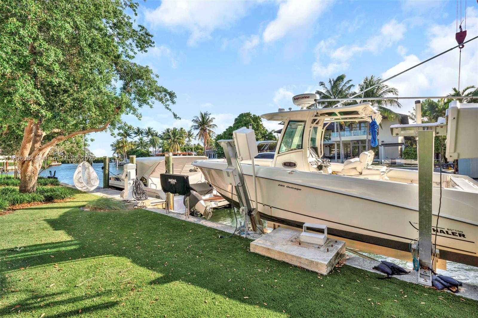 Small Image of 250 KNOLLWOOD DR, Key Biscayne Number 23