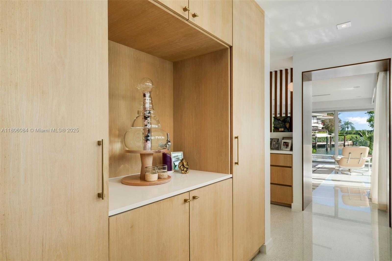 Small Image of 250 KNOLLWOOD DR, Key Biscayne Number 49