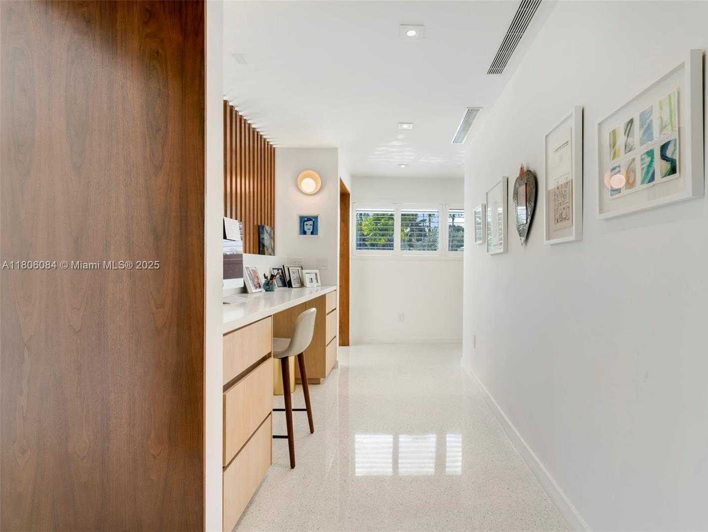 Small Image of 250 KNOLLWOOD DR, Key Biscayne Number 53