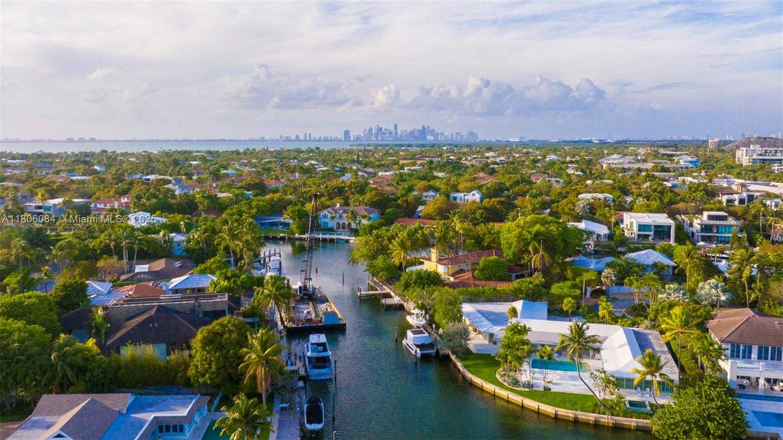 Small Image of 250 KNOLLWOOD DR, Key Biscayne Number 59
