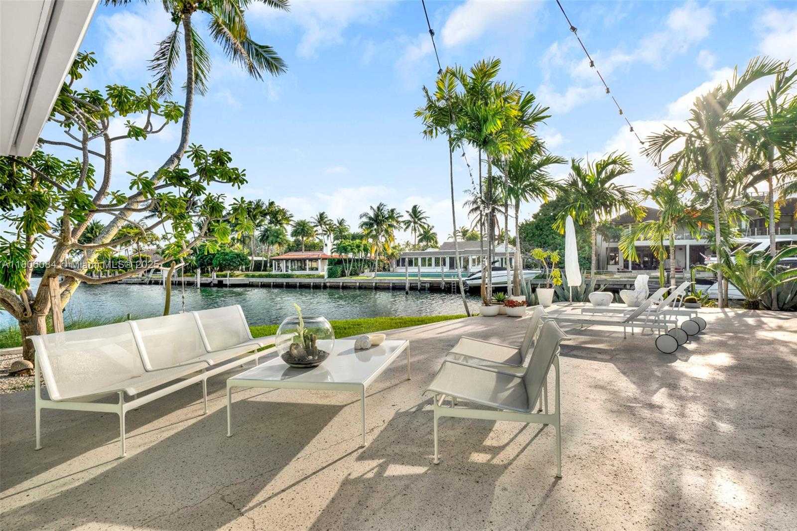 Small Image of 250 KNOLLWOOD DR, Key Biscayne Number 6