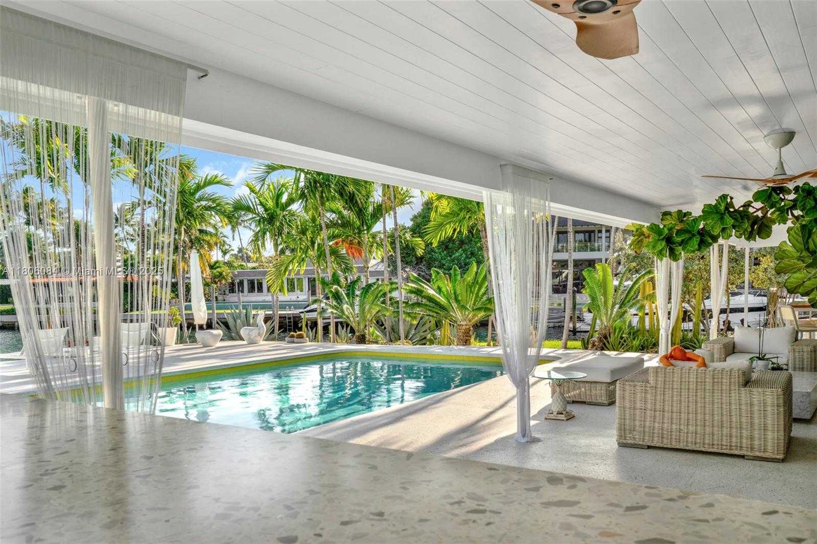 Small Image of 250 KNOLLWOOD DR, Key Biscayne Number 61
