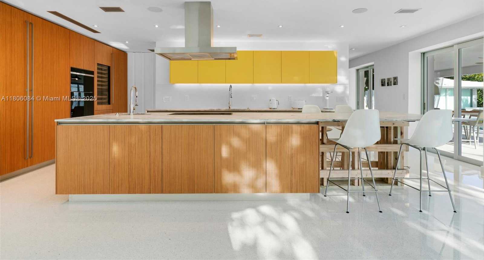 Small Image of 250 KNOLLWOOD DR, Key Biscayne Number 62