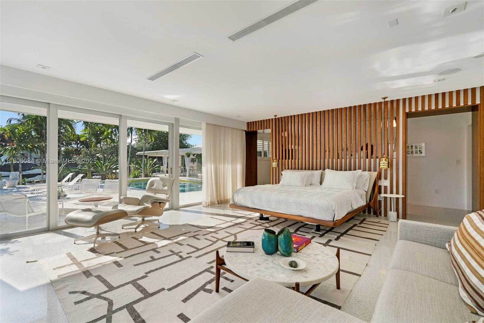 Small Image of 250 KNOLLWOOD DR, Key Biscayne Number 8