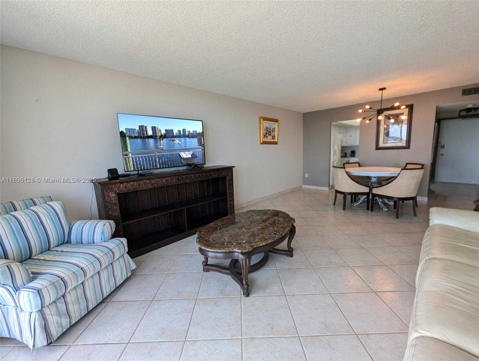 Small Image of 18011 BISCAYNE BLVD #803, Aventura Number 13