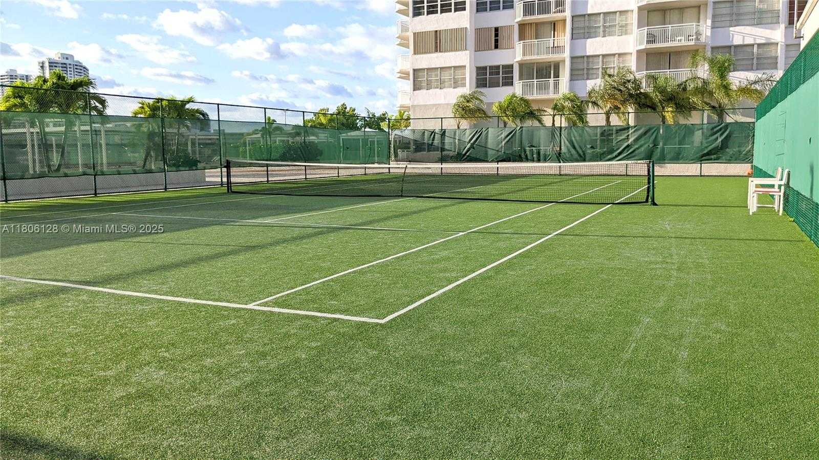 Small Image of 18011 BISCAYNE BLVD #803, Aventura Number 28