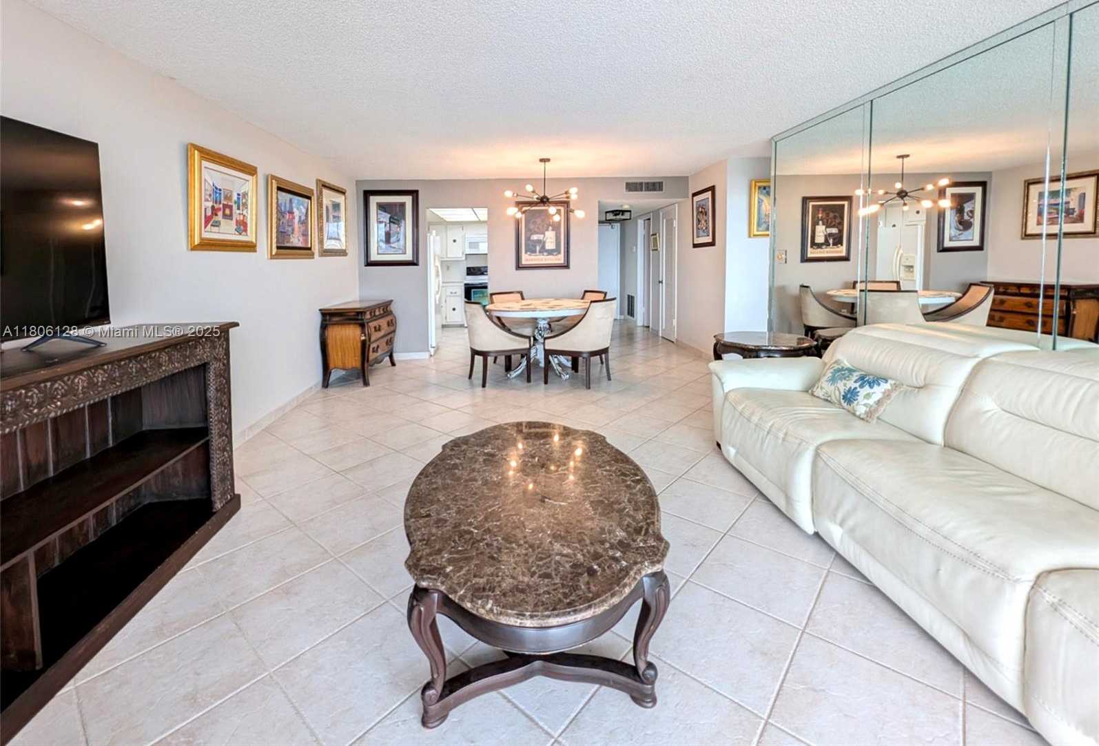 Small Image of 18011 BISCAYNE BLVD #803, Aventura Number 3