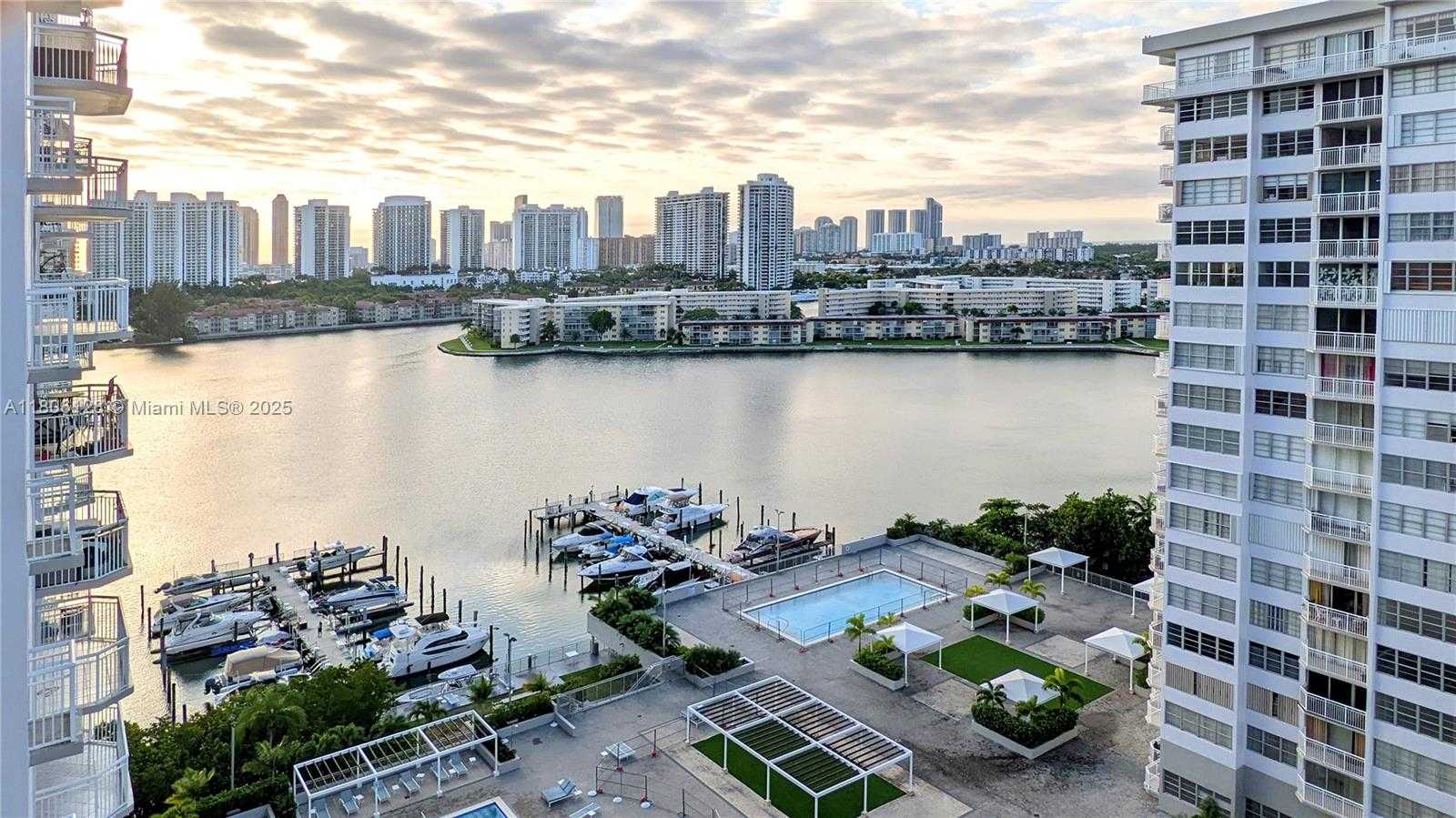 Small Image of 18011 BISCAYNE BLVD #803, Aventura Number 35