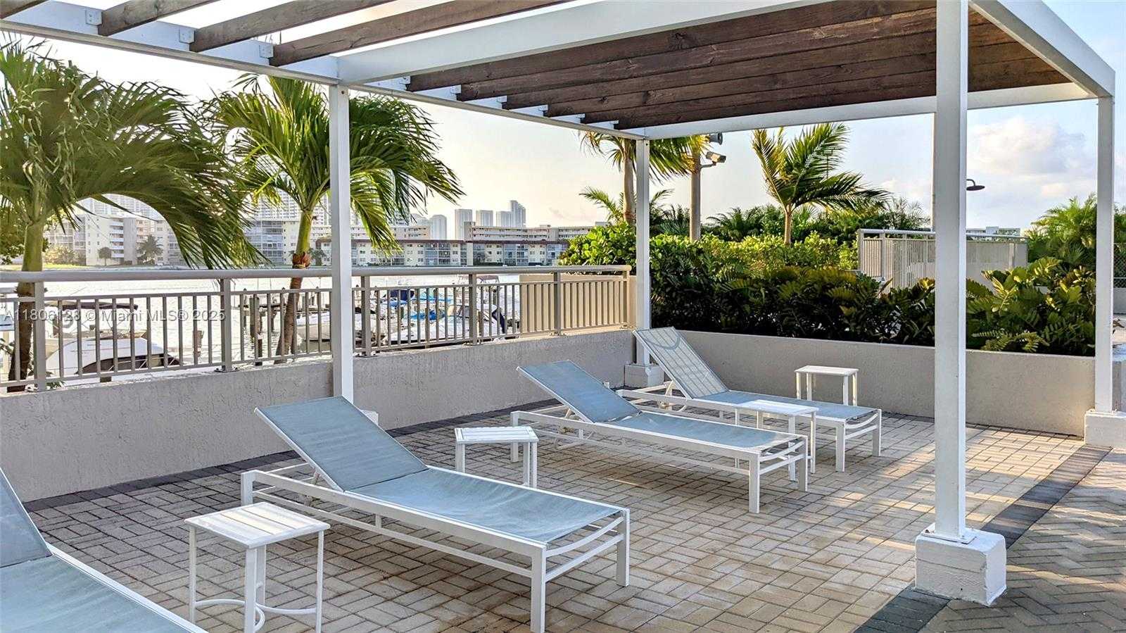 Small Image of 18011 BISCAYNE BLVD #803, Aventura Number 39
