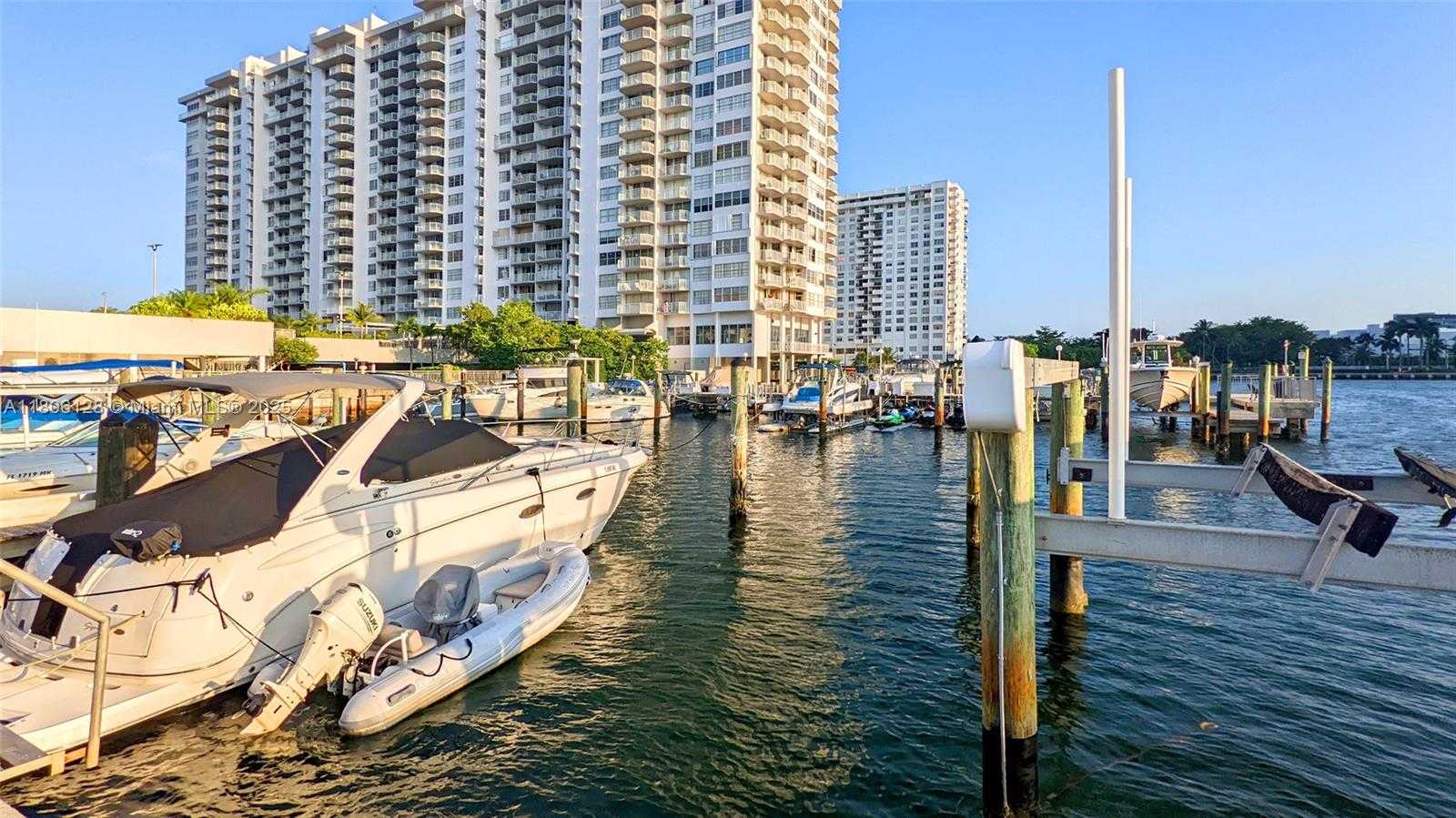 Small Image of 18011 BISCAYNE BLVD #803, Aventura Number 43