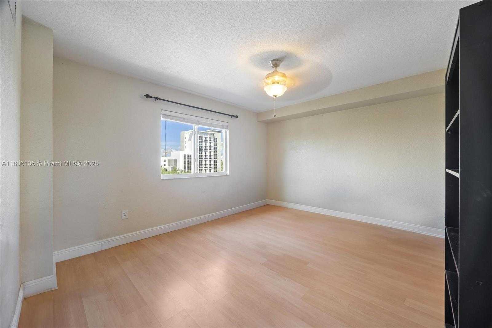 Small Image of 816 NORTH WEST 11TH ST #705, Miami Number 10