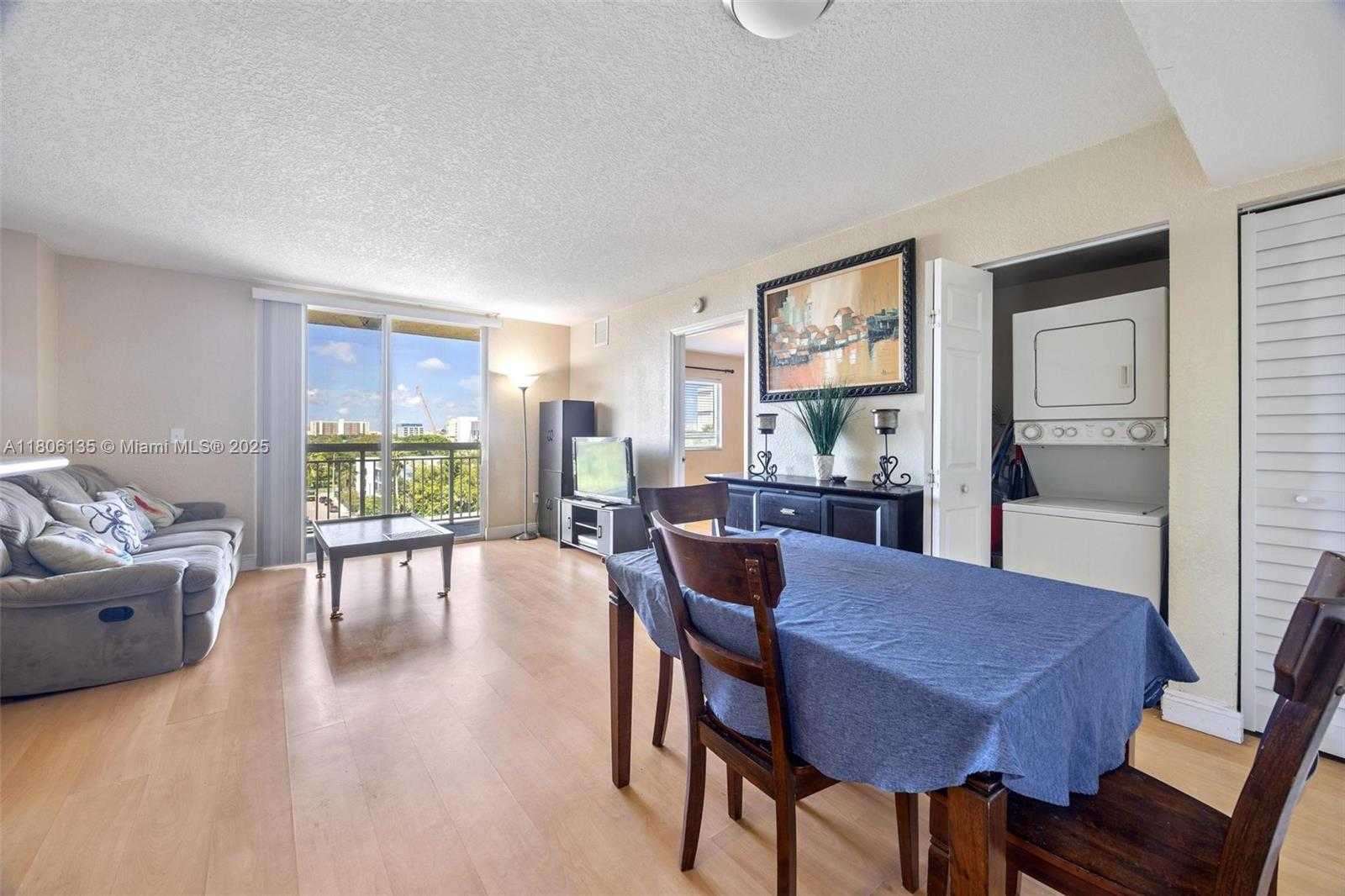 Small Image of 816 NORTH WEST 11TH ST #705, Miami Number 4