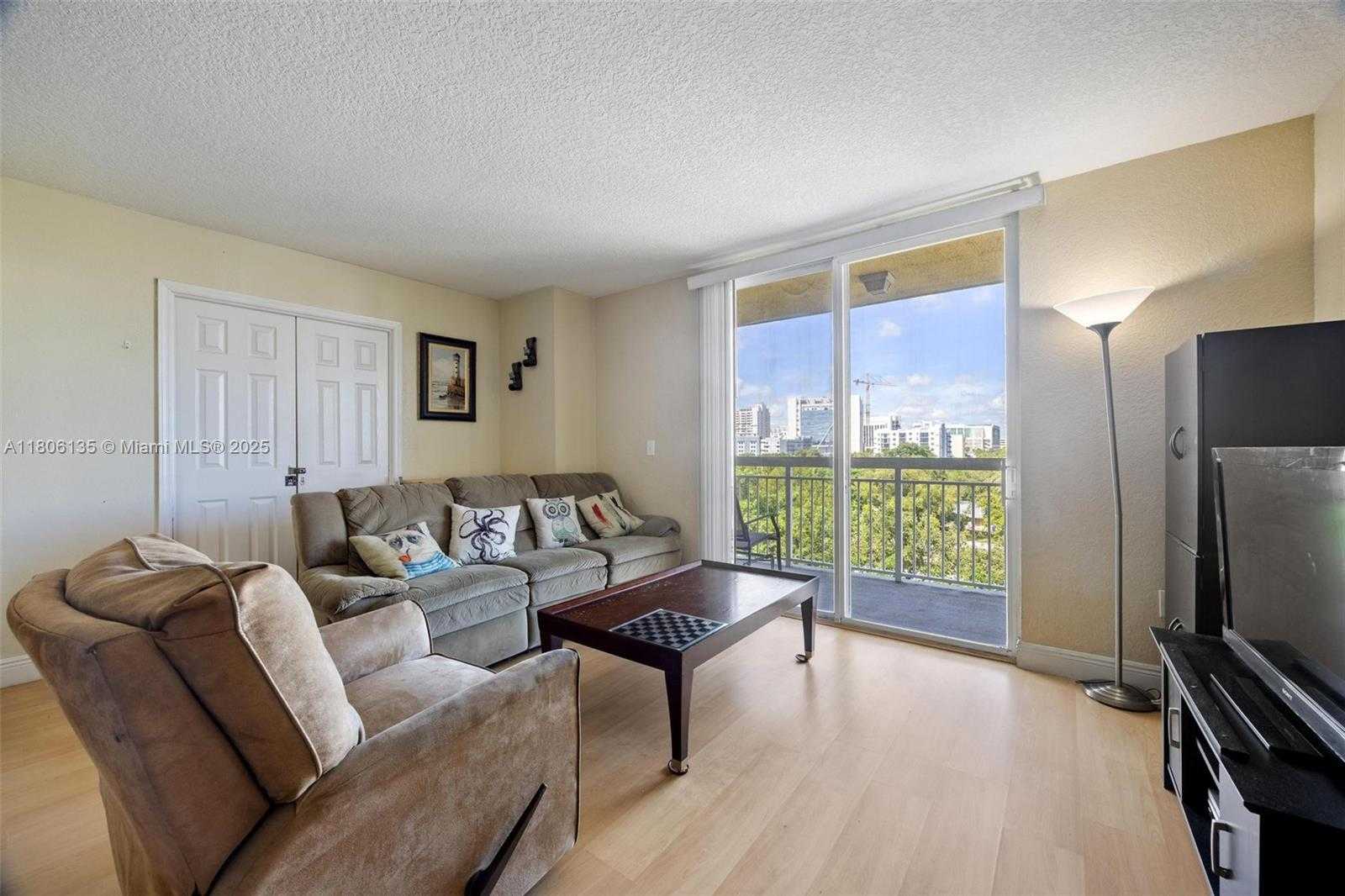 Small Image of 816 NORTH WEST 11TH ST #705, Miami Number 7