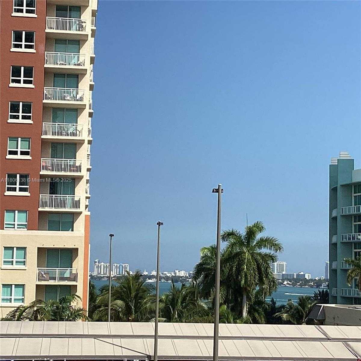 Small Image of 2001 BISCAYNE BLVD #3503, Miami Number 26