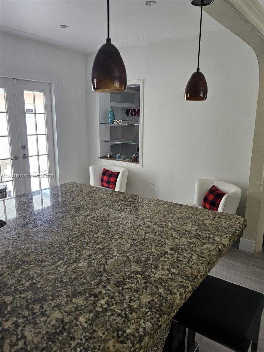 Small Image of 520 NORTH WEST 30TH AVE #520, Miami Number 14