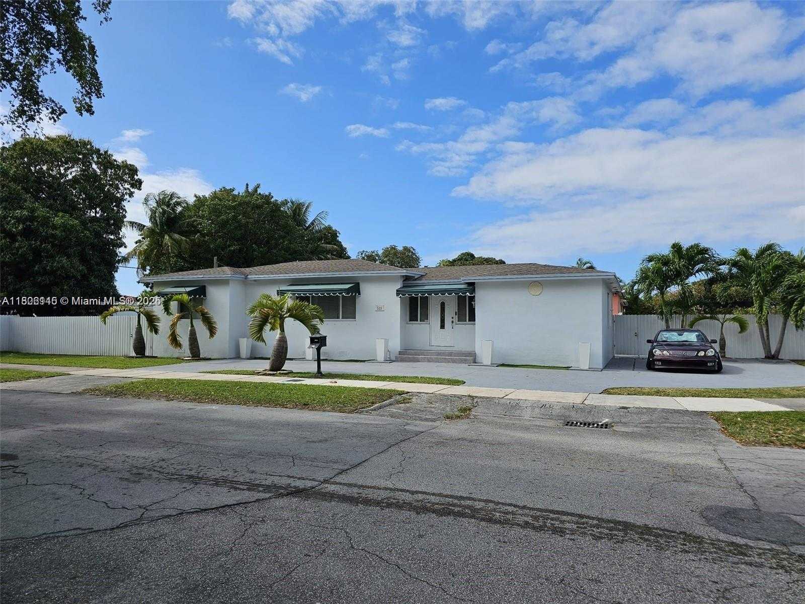 Small Image of 520 NORTH WEST 30TH AVE #520, Miami Number 2