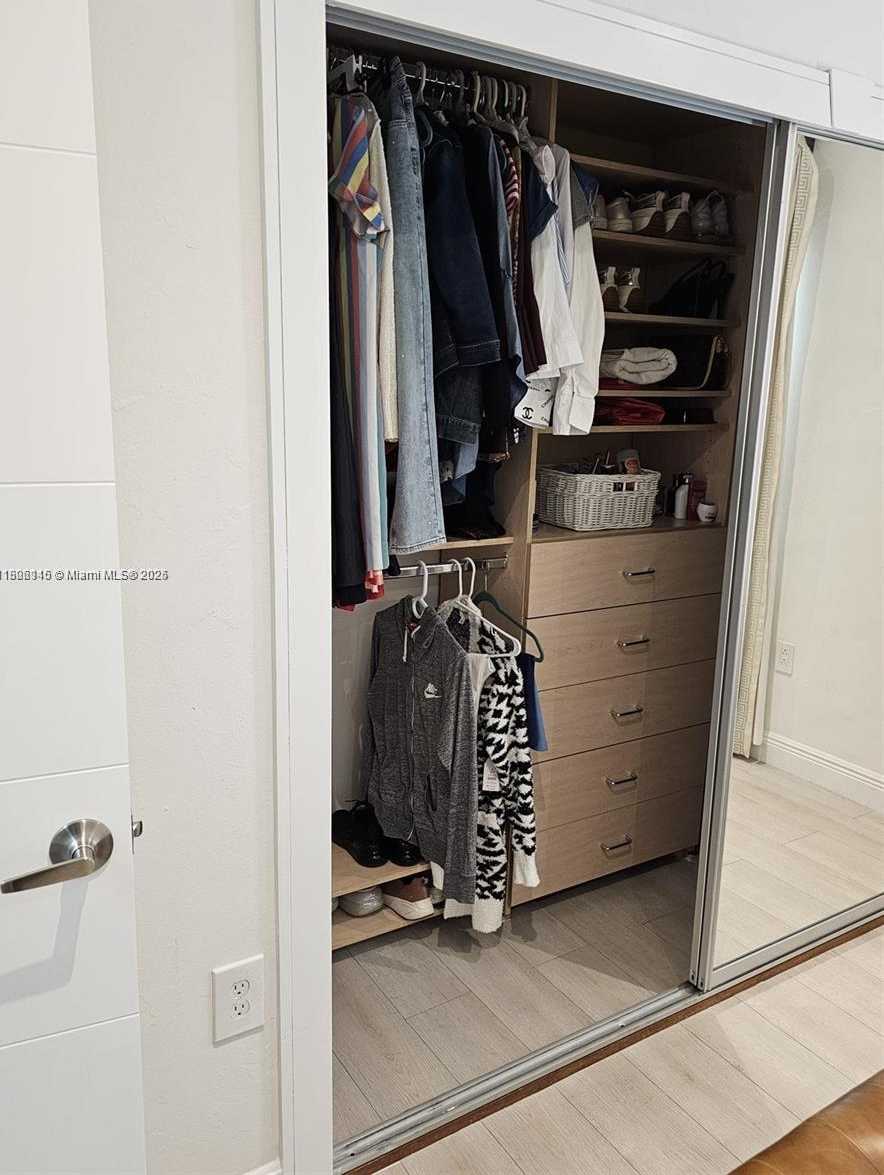 Small Image of 520 NORTH WEST 30TH AVE #520, Miami Number 25