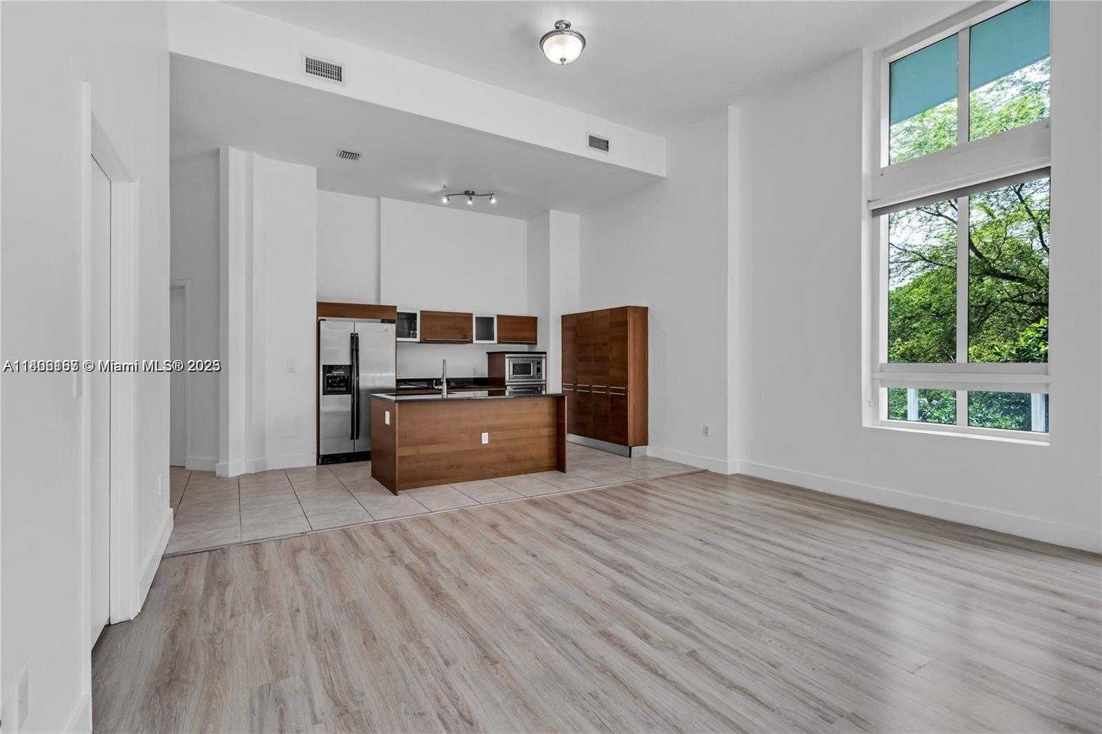 Small Image of 1900 NORTH BAYSHORE DR #516, Miami Number 2