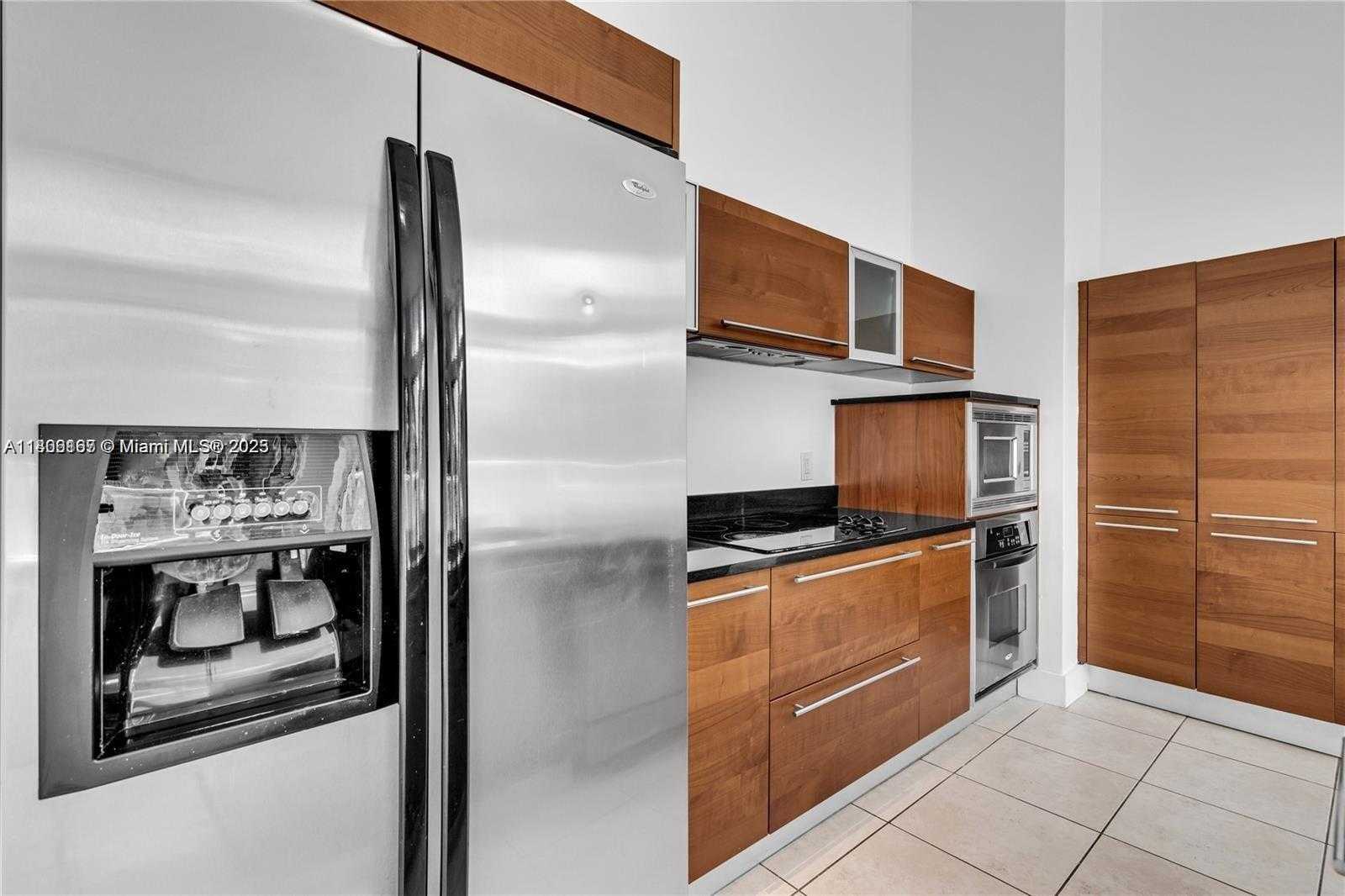Small Image of 1900 NORTH BAYSHORE DR #516, Miami Number 4