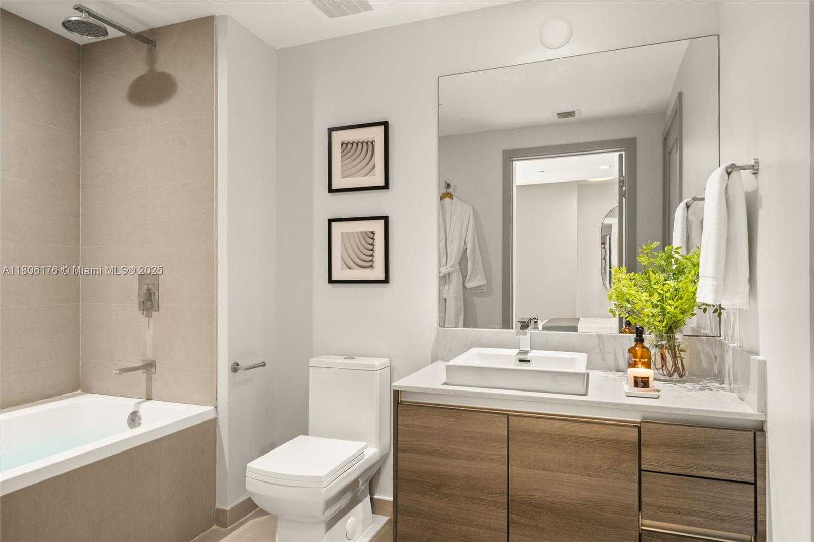 Small Image of 1080 BRICKELL AVE #3905, Miami Number 13