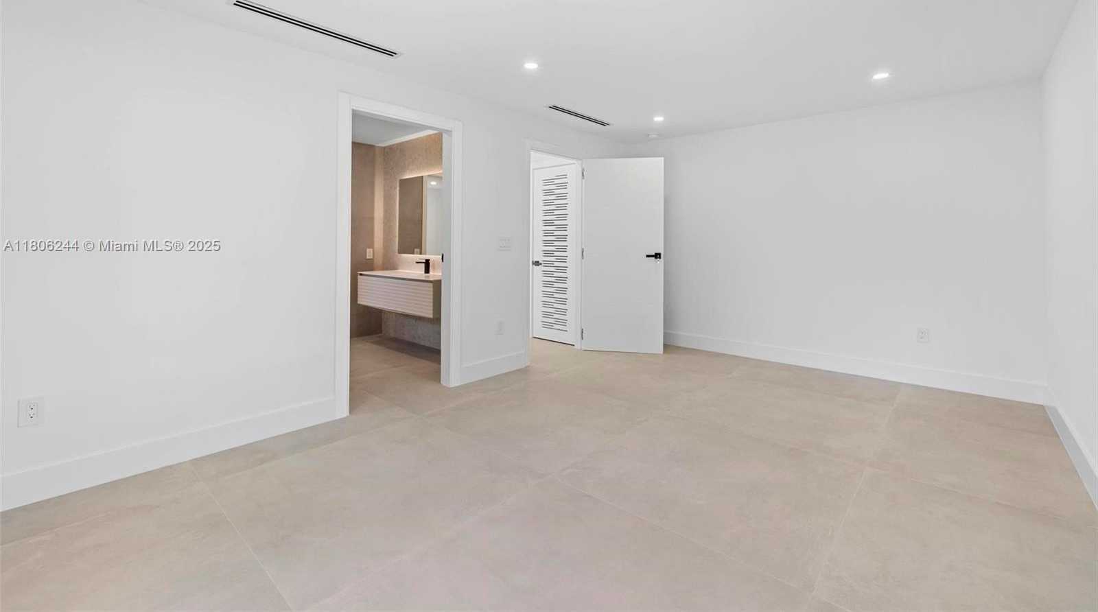 Small Image of 7530 SOUTH WEST 134TH ST, Pinecrest Number 27