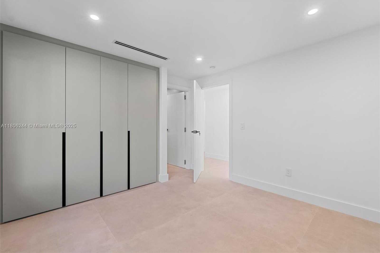 Small Image of 7530 SOUTH WEST 134TH ST, Pinecrest Number 37