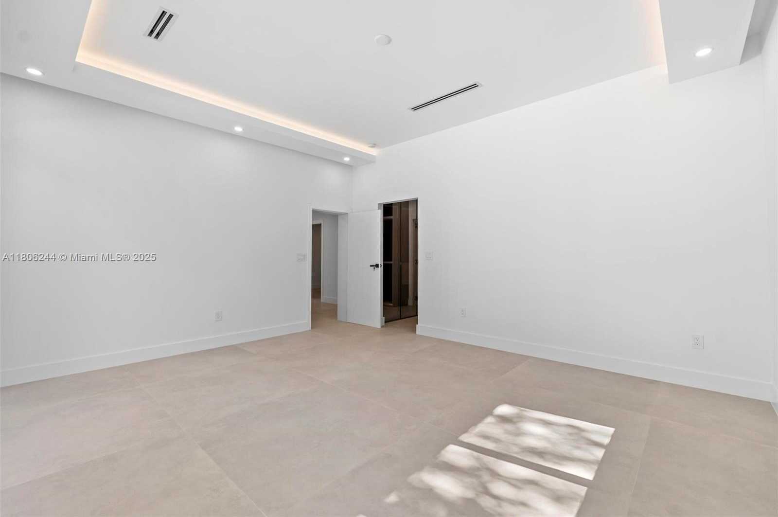 Small Image of 7530 SOUTH WEST 134TH ST, Pinecrest Number 41