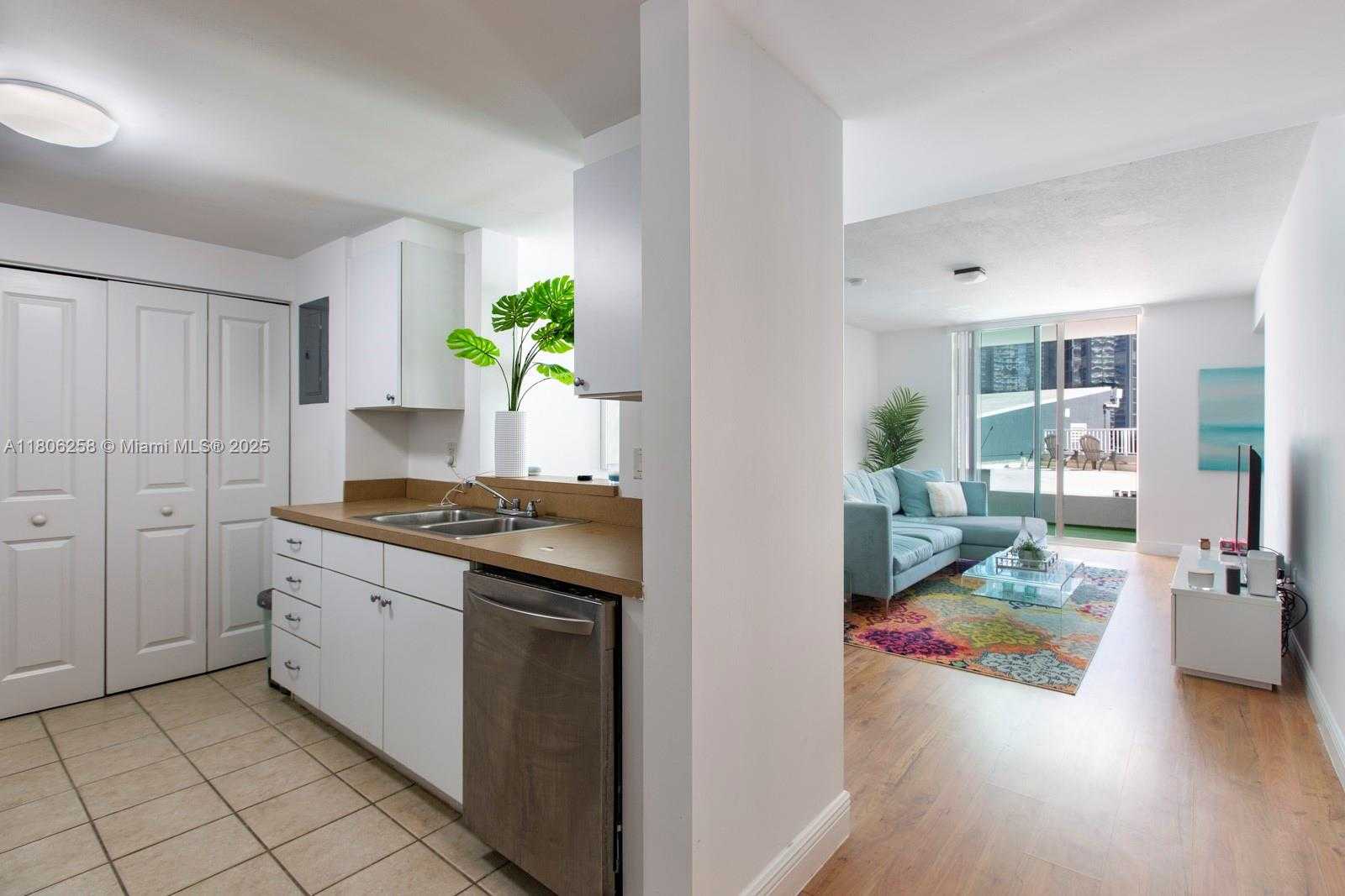 Small Image of 1250 SOUTH MIAMI AVE #904, Miami Number 10