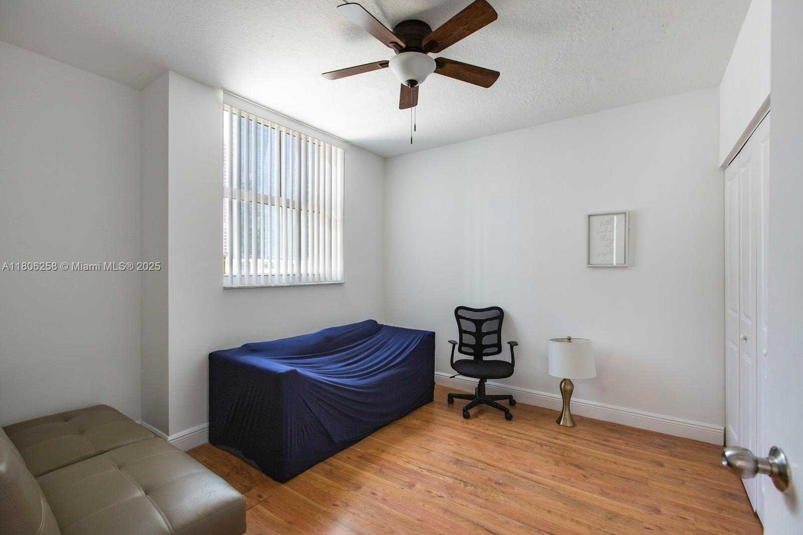 Small Image of 1250 SOUTH MIAMI AVE #904, Miami Number 13