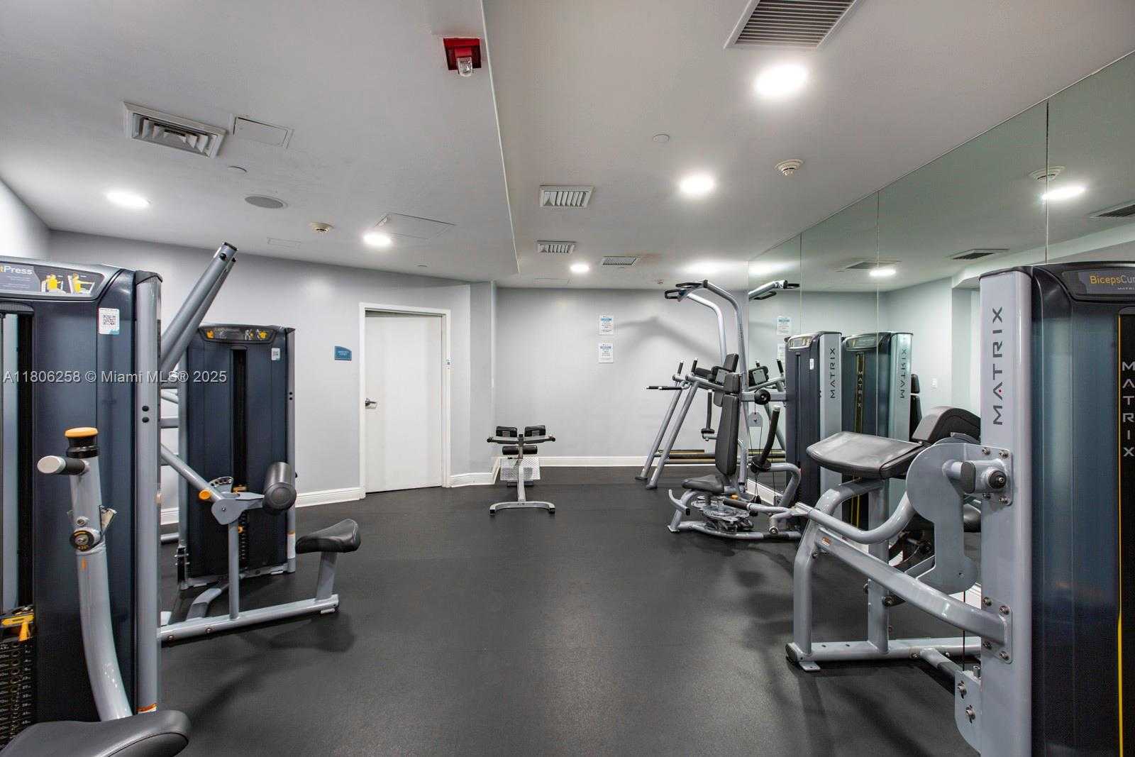 Small Image of 1250 SOUTH MIAMI AVE #904, Miami Number 19