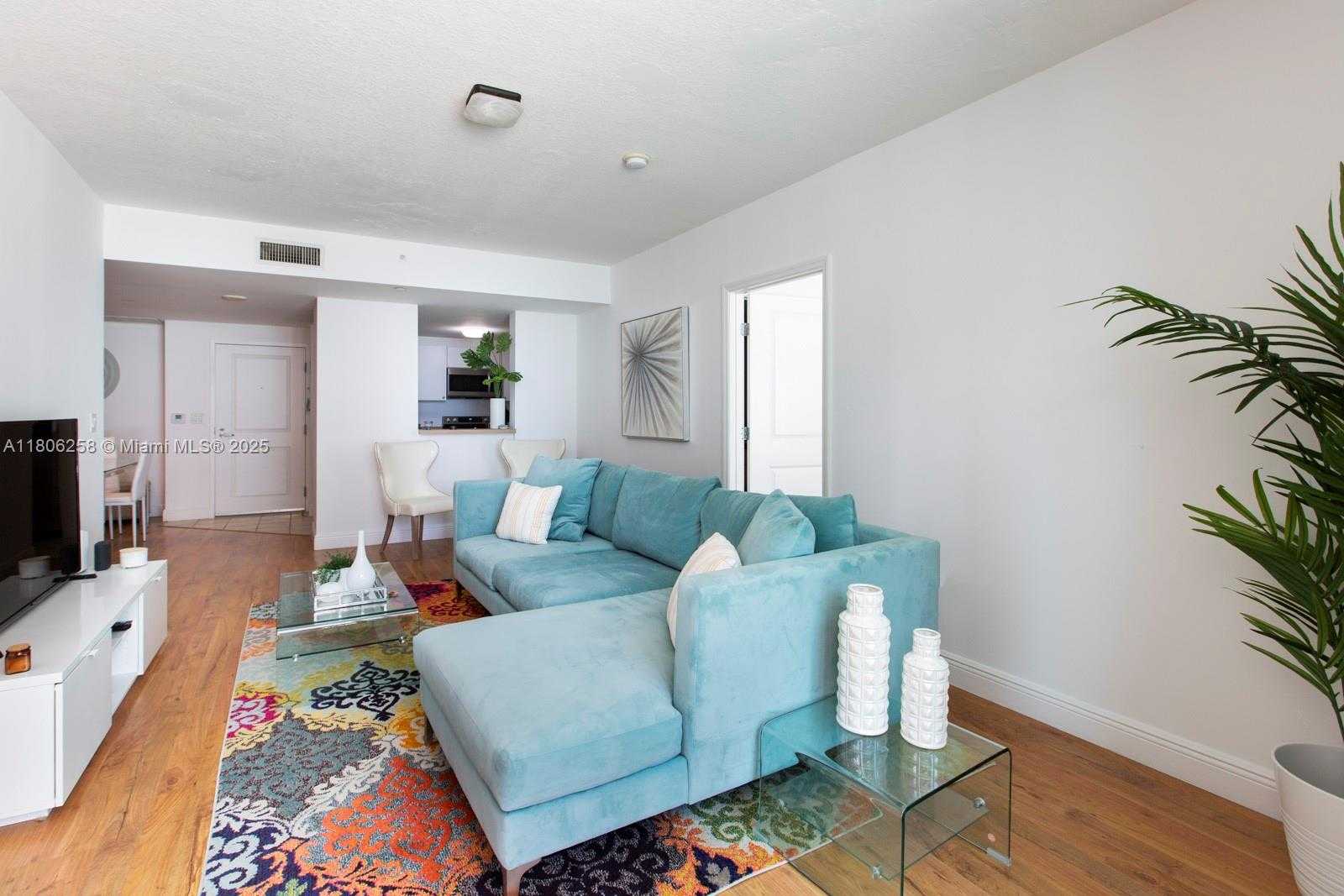 Small Image of 1250 SOUTH MIAMI AVE #904, Miami Number 6