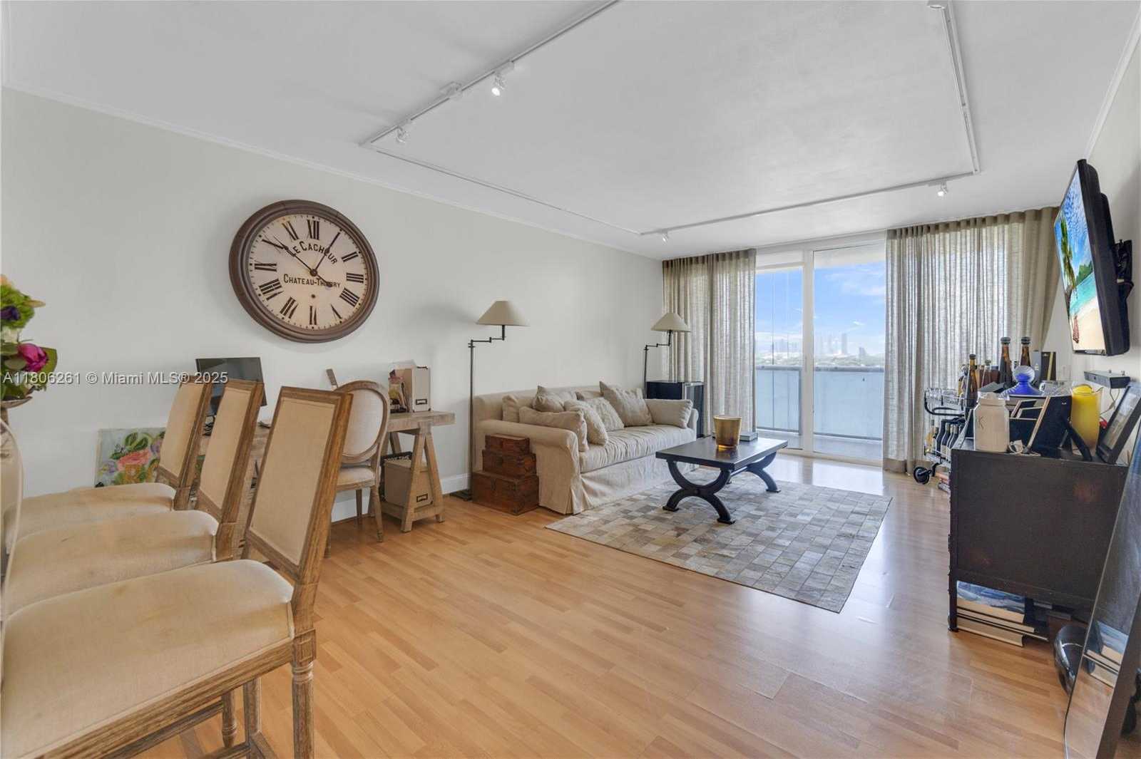 Small Image of 1900 SUNSET HARBOUR DR #1206, Miami Beach Number 10