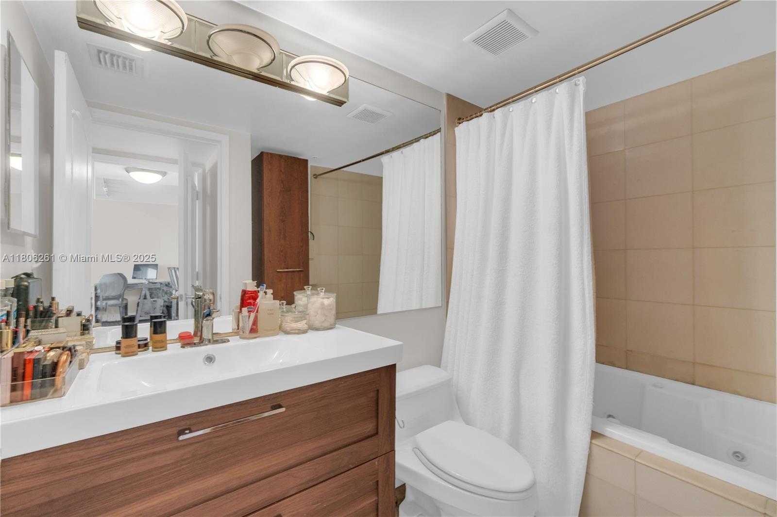 Small Image of 1900 SUNSET HARBOUR DR #1206, Miami Beach Number 14
