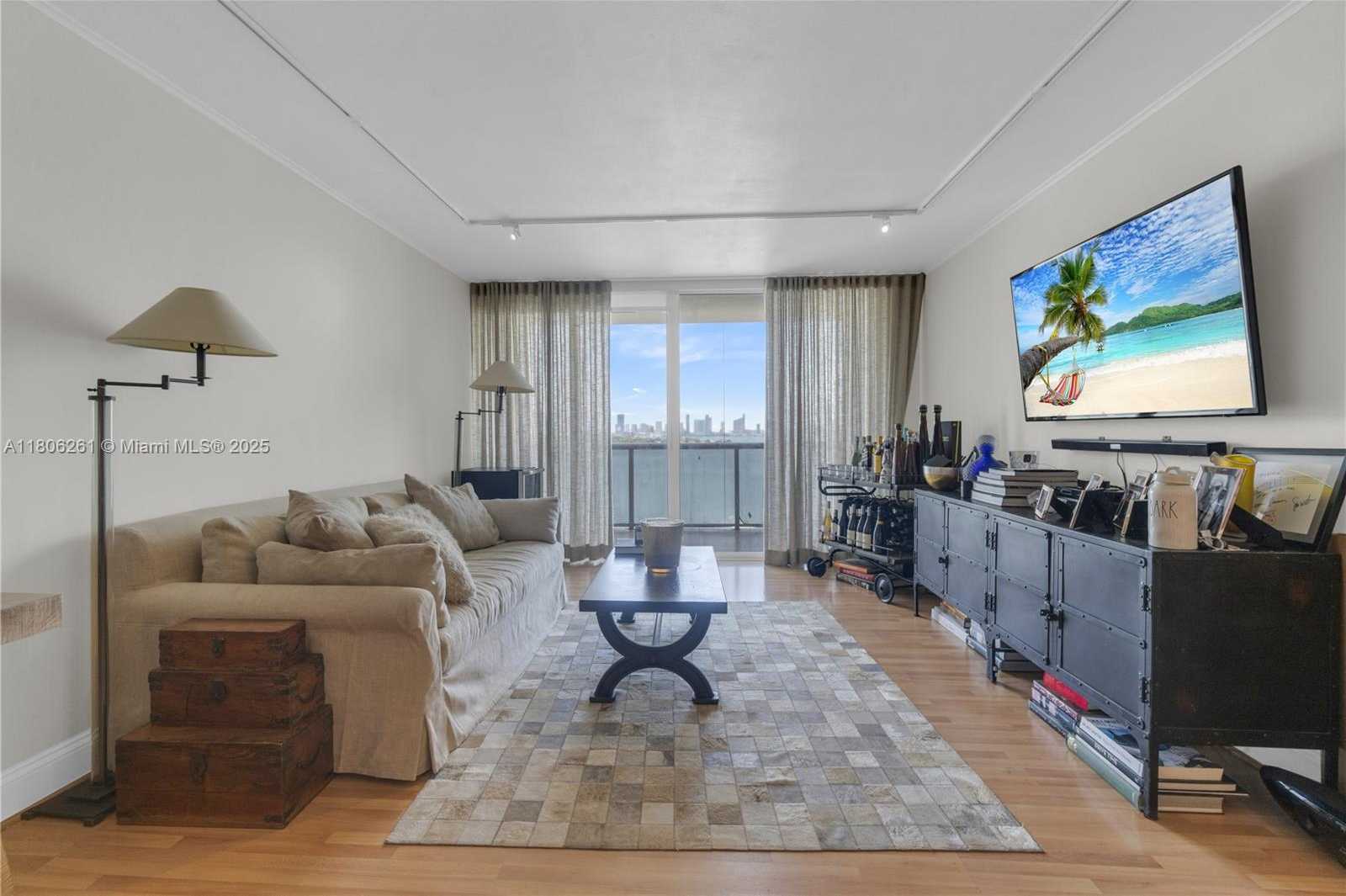 Small Image of 1900 SUNSET HARBOUR DR #1206, Miami Beach Number 2