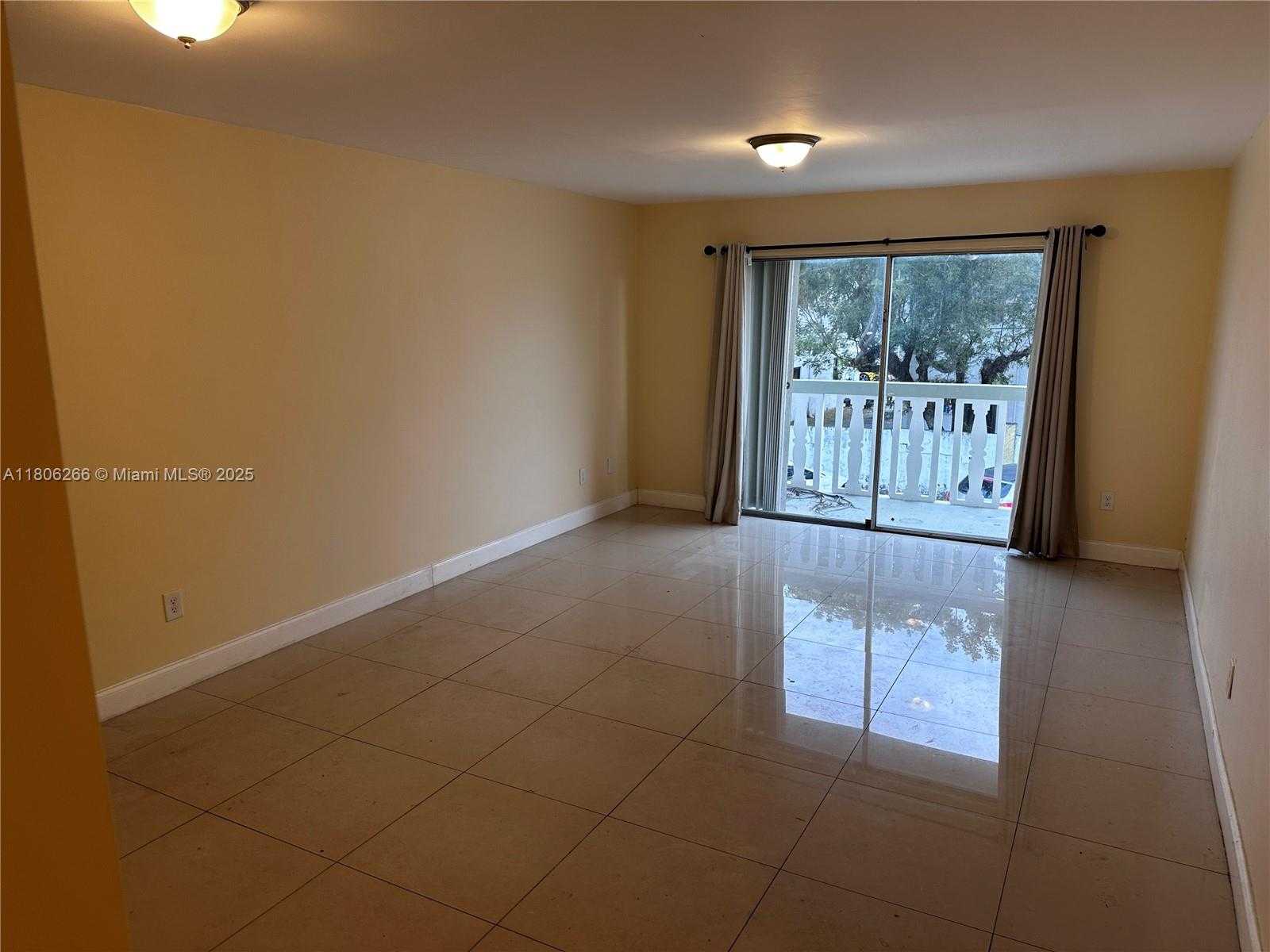 Small Image of 15201 #C208, Miami Number 2