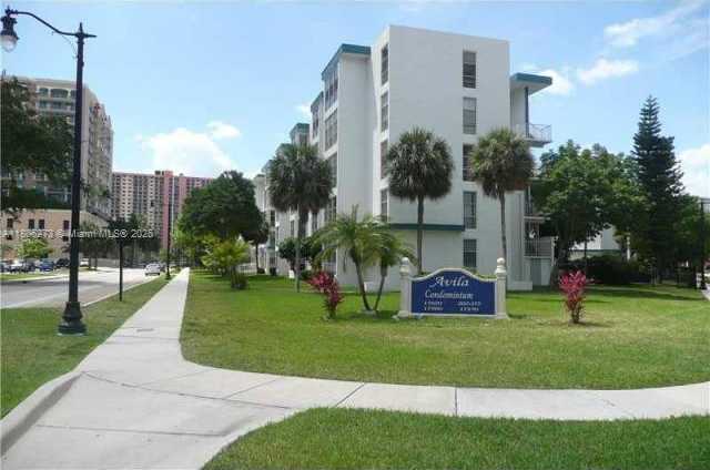 Small Image of 17560 ATLANTIC BLVD #411, Sunny Isles Beach Number 2