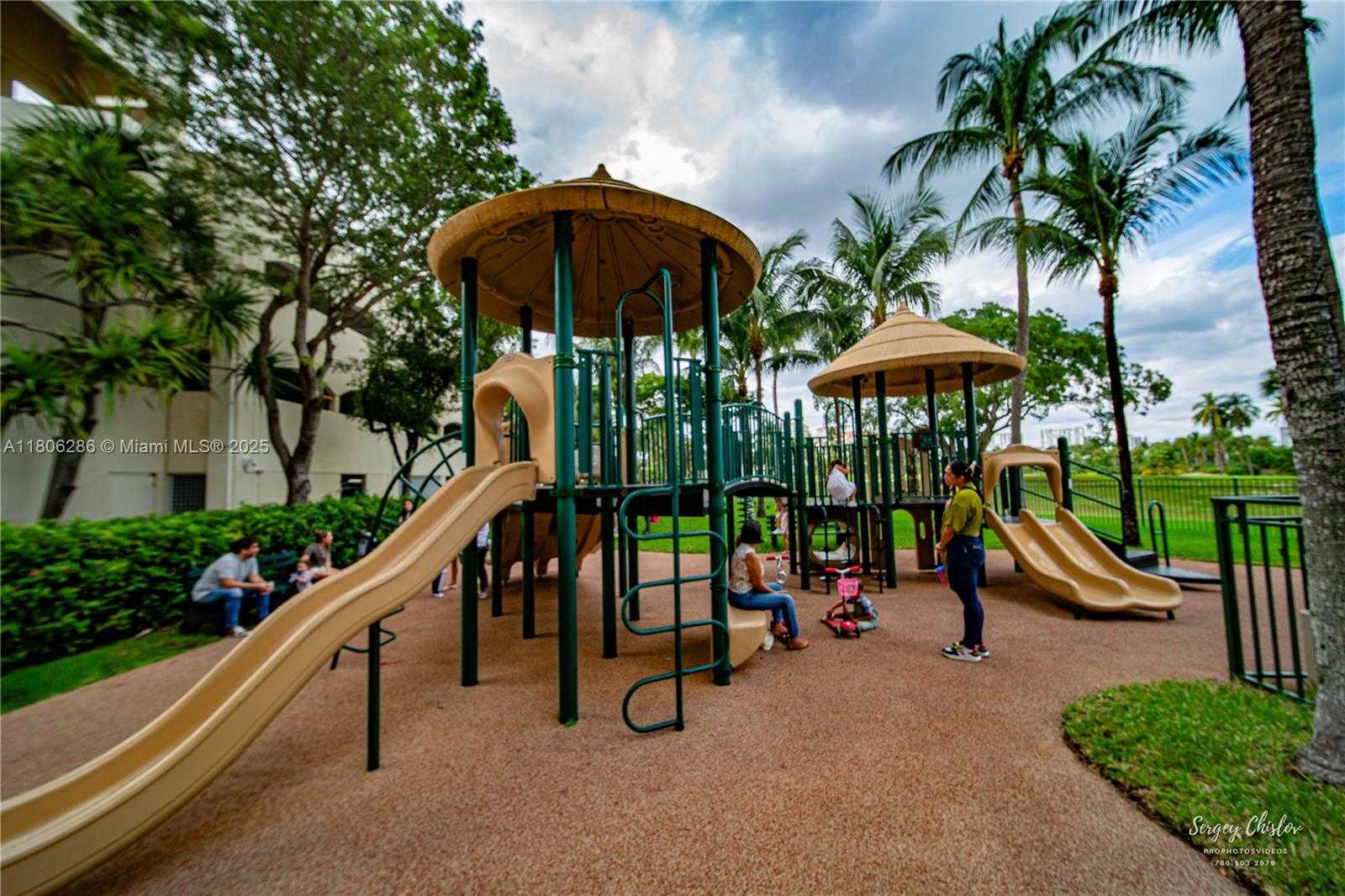 Small Image of 19501 WEST COUNTRY CLUB DR #1909, Aventura Number 17