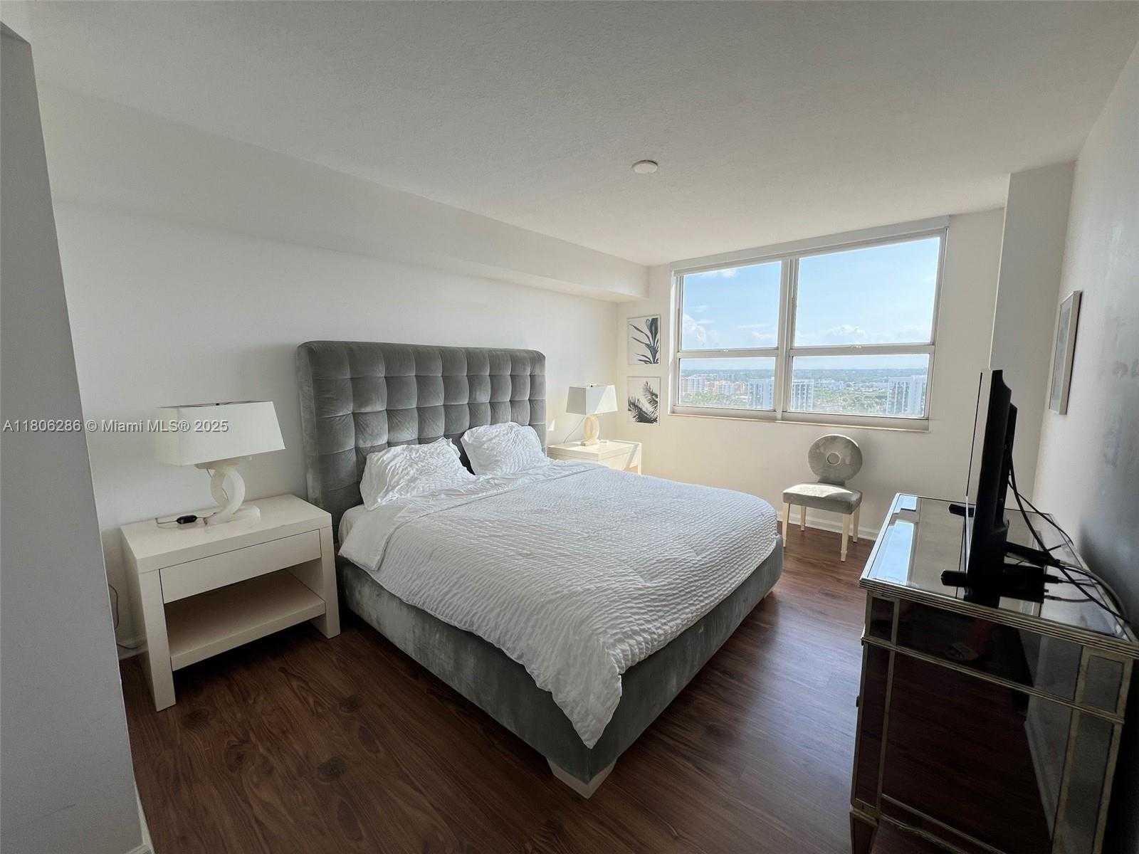 Small Image of 19501 WEST COUNTRY CLUB DR #1909, Aventura Number 8