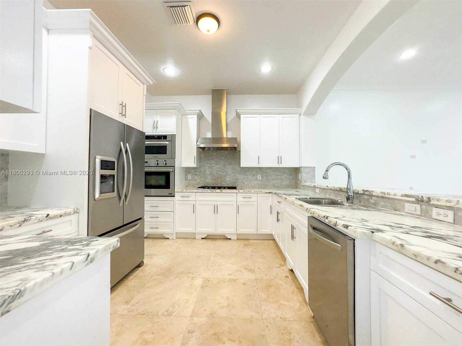 Small Image of 10170 SOUTH WEST 75TH PL, Pinecrest Number 11