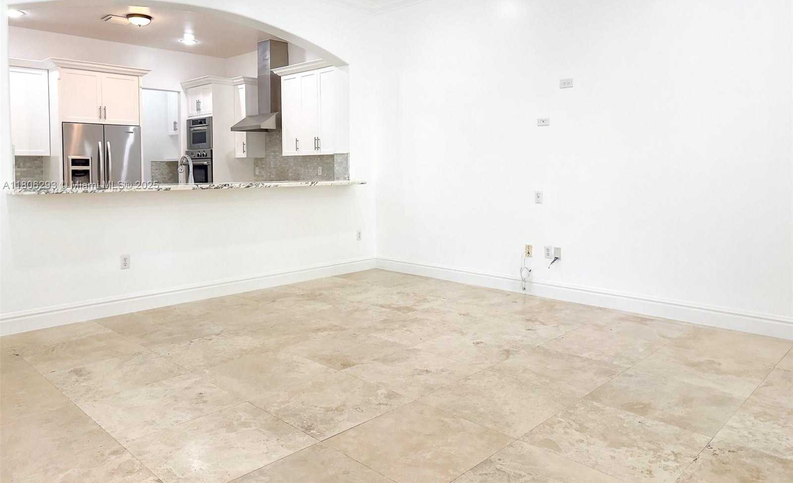 Small Image of 10170 SOUTH WEST 75TH PL, Pinecrest Number 17
