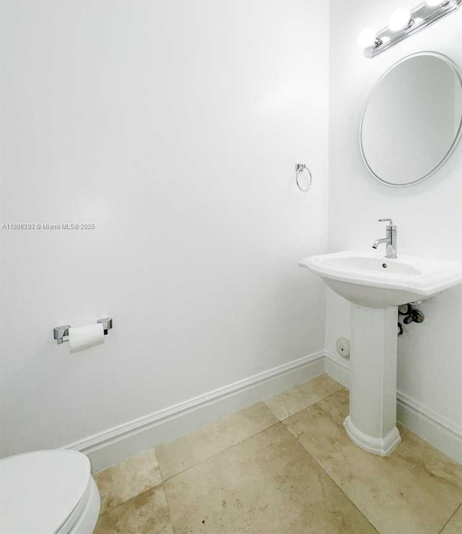 Small Image of 10170 SOUTH WEST 75TH PL, Pinecrest Number 18