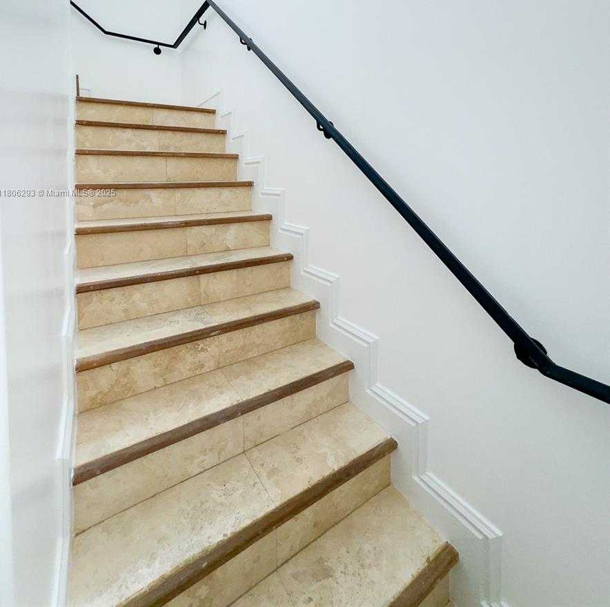 Small Image of 10170 SOUTH WEST 75TH PL, Pinecrest Number 19