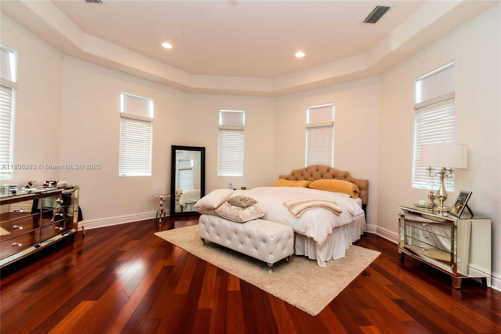 Small Image of 10170 SOUTH WEST 75TH PL, Pinecrest Number 22