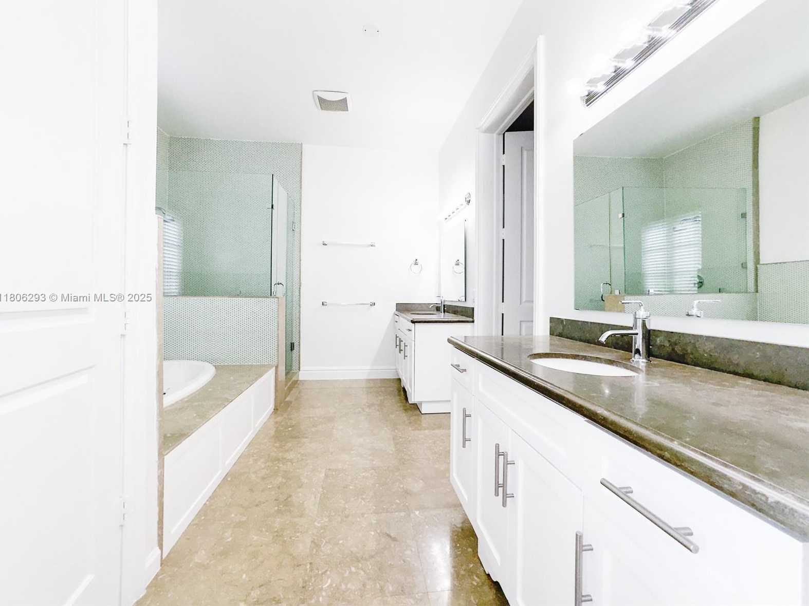 Small Image of 10170 SOUTH WEST 75TH PL, Pinecrest Number 23