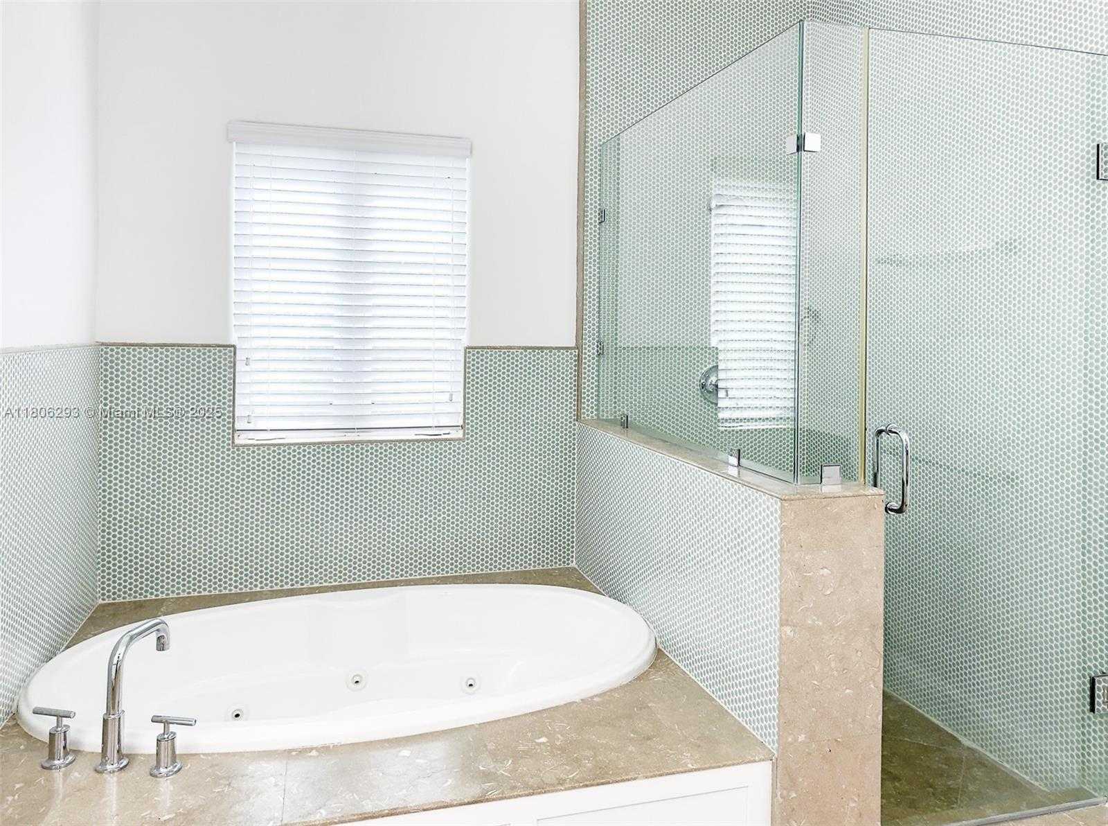 Small Image of 10170 SOUTH WEST 75TH PL, Pinecrest Number 24
